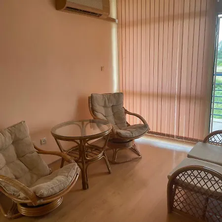 One Bedroom, Elit 3, Sunny *